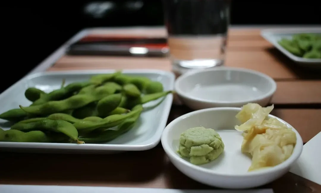 Edamame – junge Sojabohnen, aus deren getrockneter Form Sojamilch entsteht