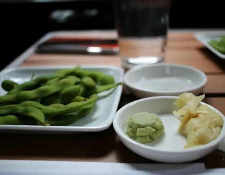 Edamame – junge Sojabohnen, aus deren getrockneter Form Sojamilch entsteht